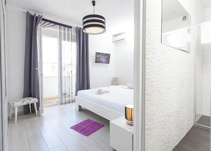 Apartmani Marina