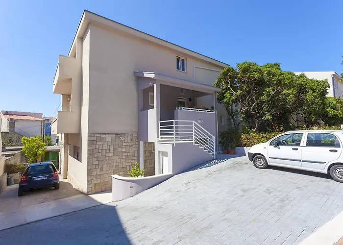 Apartmani Marina